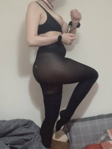 only hiccy nude actress photo