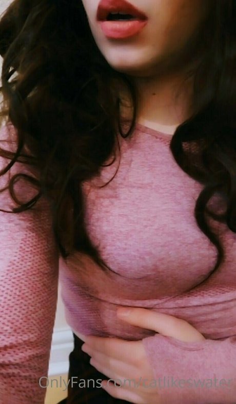 Cat Likes Water best actress photos