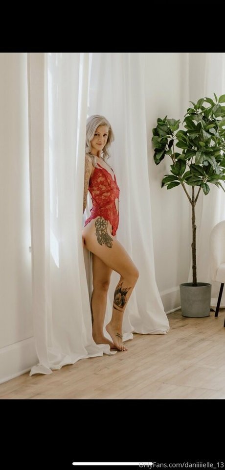daniiiielle 13 star hot picture