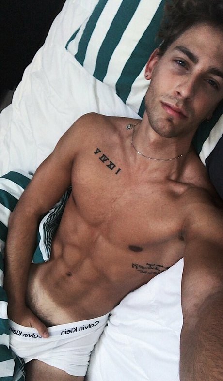 mom daughter onlyfans nude images