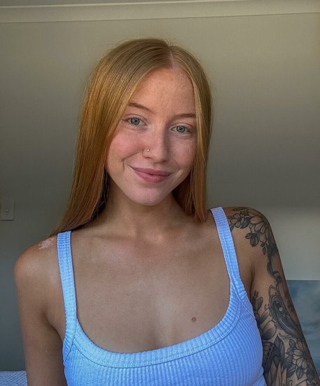 Little miss red exclusive star image