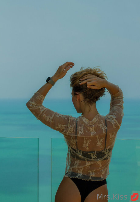 mrs kissvhs model photo