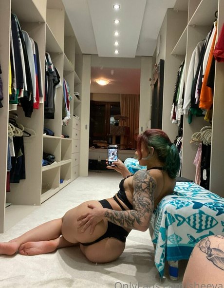 Xsheeya model erotic photos