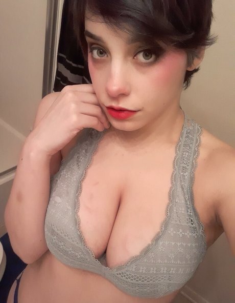 pink kunt top actress images