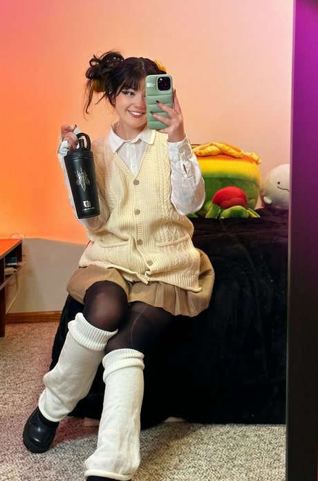 Bootyhaver exclusive model img