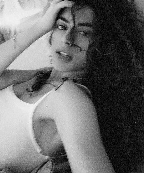 hairy milf onlyfans free pics