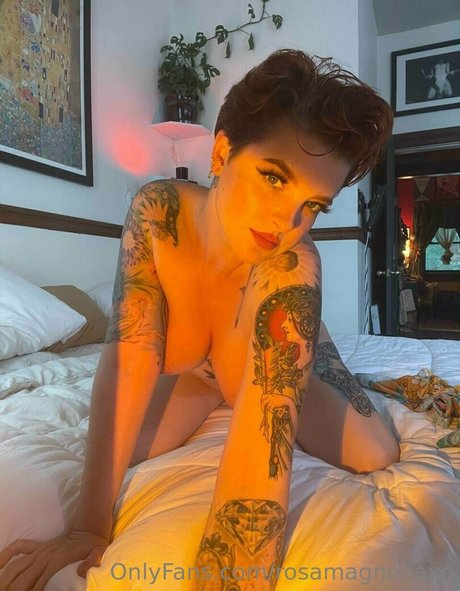 rosamagnoliaxo free star galleries