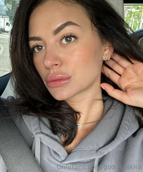 goddesskira model porn archive