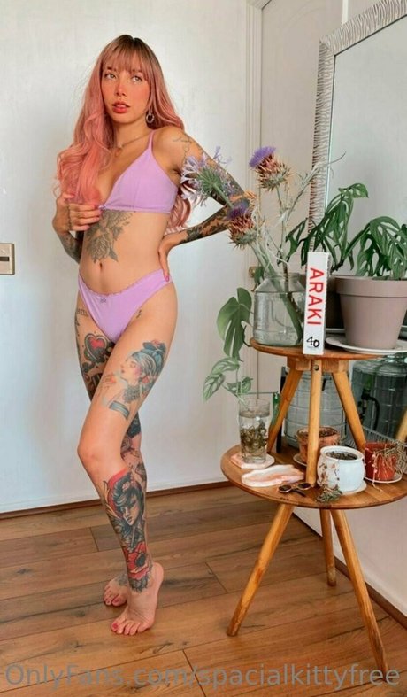 spacialkittyfree adult model img