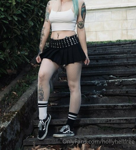 hollyhellfree free actress picture