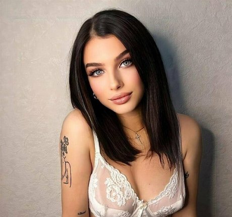 mee zee hd model pictures