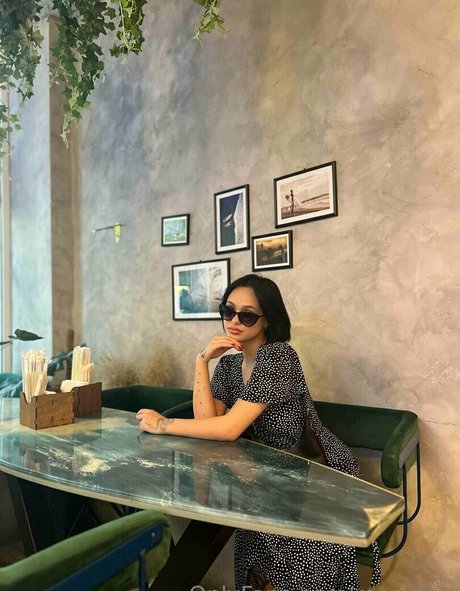 mee zee pornstar art image