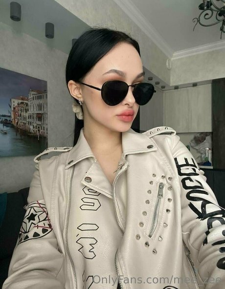 mee zee star pornographic archive