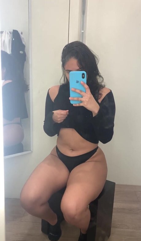 Jujuvi pornstar photo