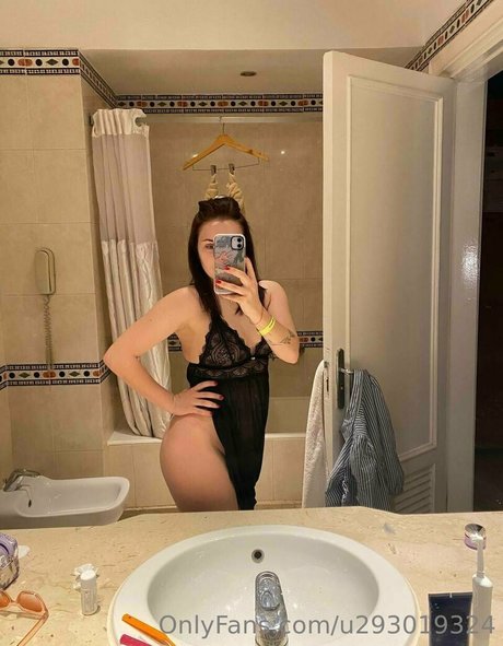 misato mylf model naked pic