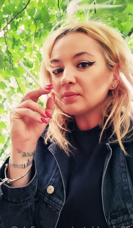 cuteblonde85 star xxx picture