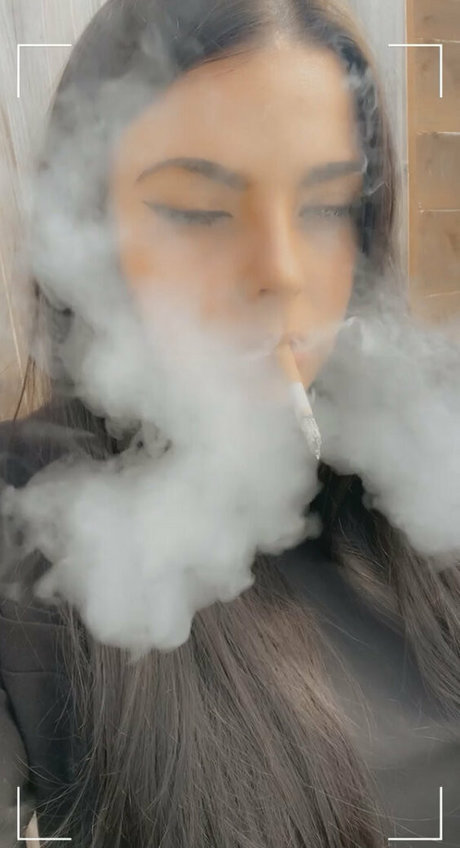 scarletjames301 pretty pornstar pic