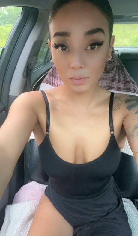 maya sensation naked actress picture