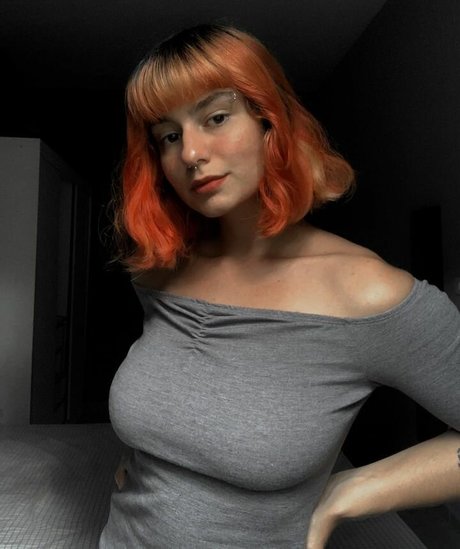 Gi ovanag naked actress photo