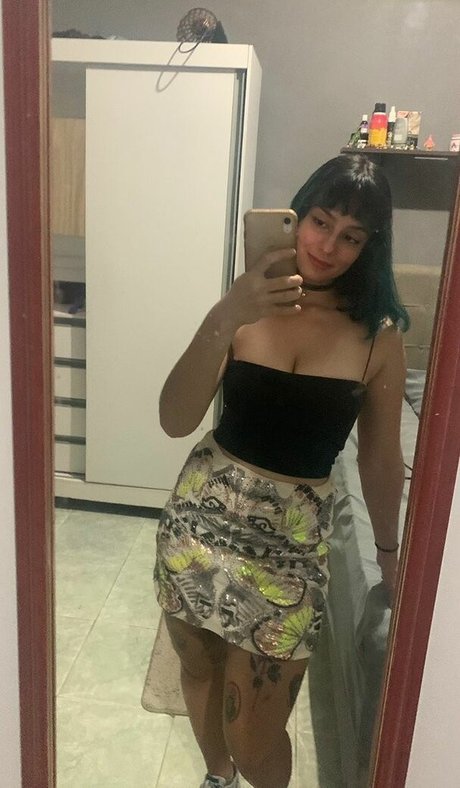 Gi ovanag naked star image