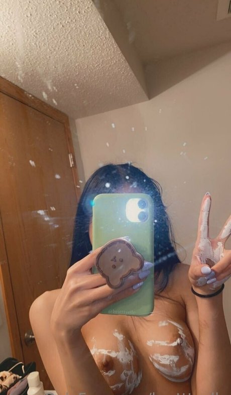 bratttyelle star beautiful archive