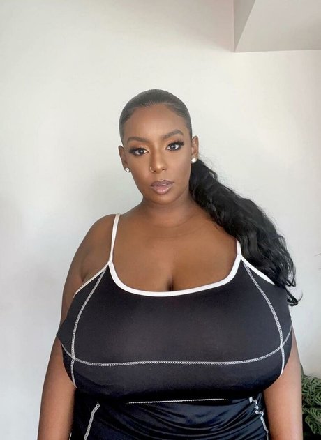 Marta Ethio nude model galleries