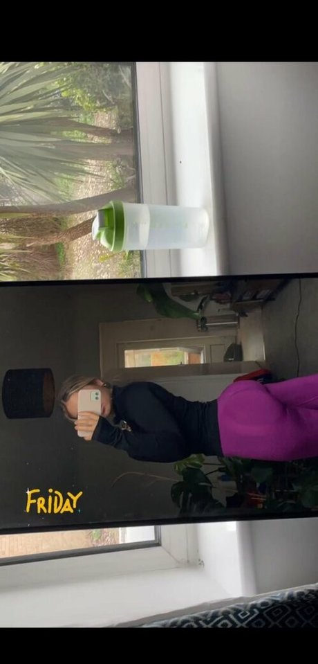 Sweetlikecinnam n model perfect photos