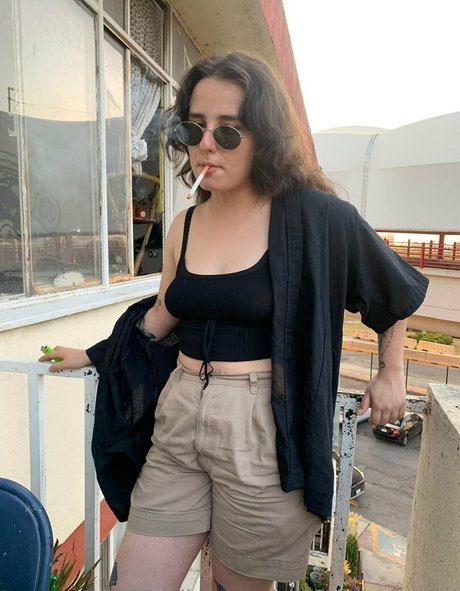 alienguurl free model pics