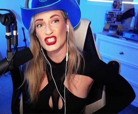 goth asian onlyfans sexy photo