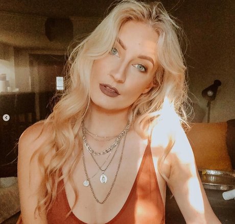 babe onlyfans erotic photo