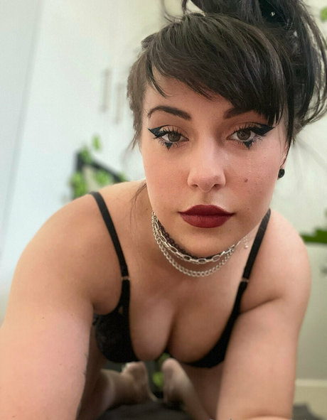 alyssa winter pornstar adult img