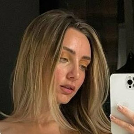 KSensational hot model photo