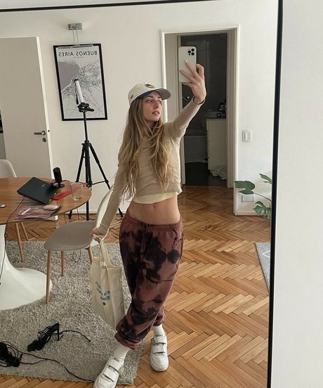 KSensational star porn image