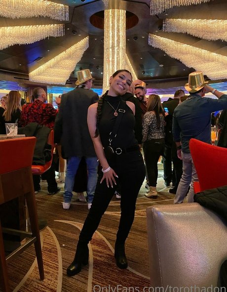 torothadon beautiful actress gallery