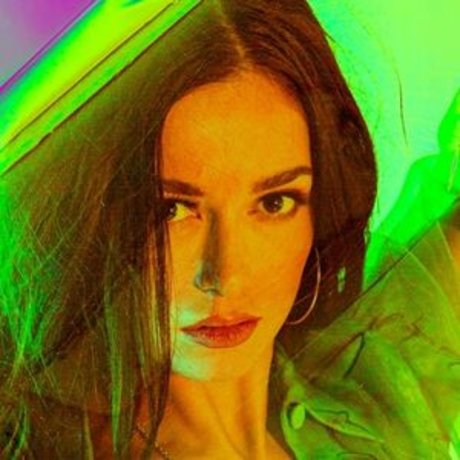 Emily England xxx model pictures