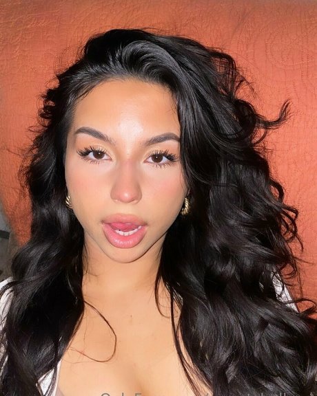 sweetsbellaxo high quality star img