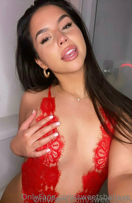 sweetsbellaxo erotic pornstar photo