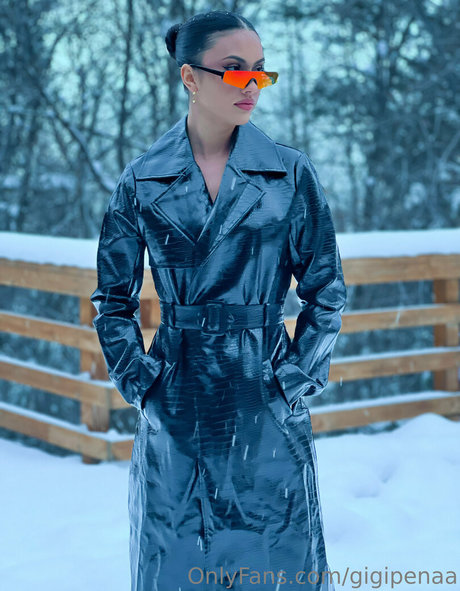 gigipenaa adult model image