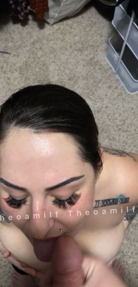 Theodora Jayde art model image