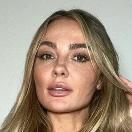 Brooke Evers erotic pornstar img