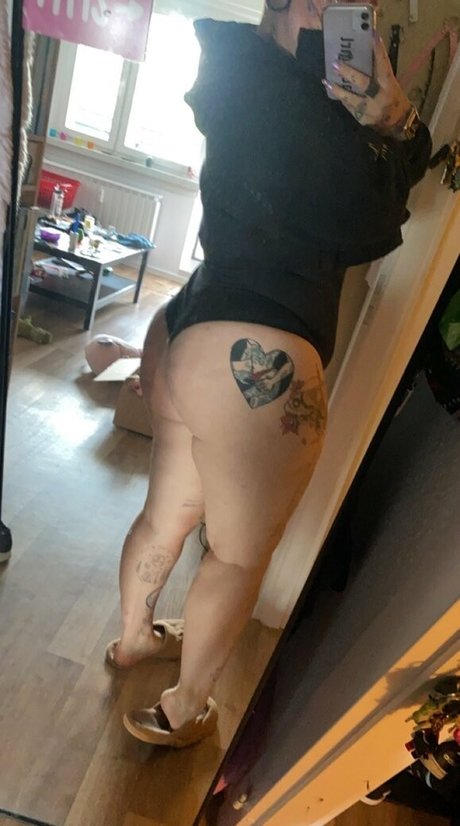 time lady bitch top star img