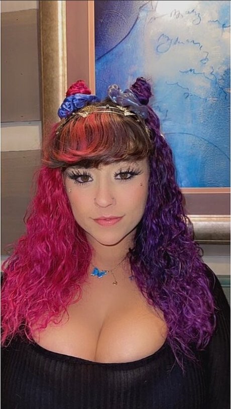 Harlee Queeni art pornstar galleries