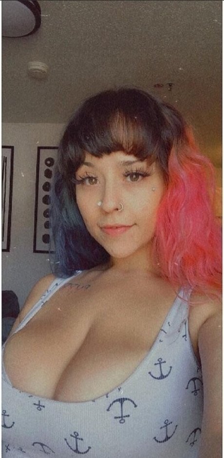 Harlee Queeni beautiful pornstar images