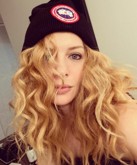 Rachelle Lefevre naked model pictures