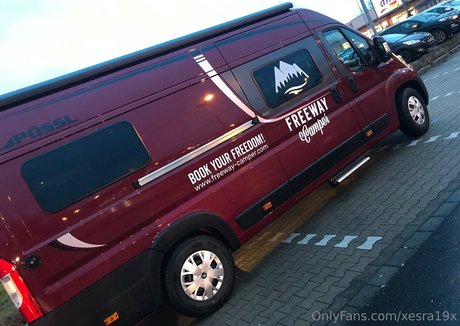 die webcam sarah model art pic