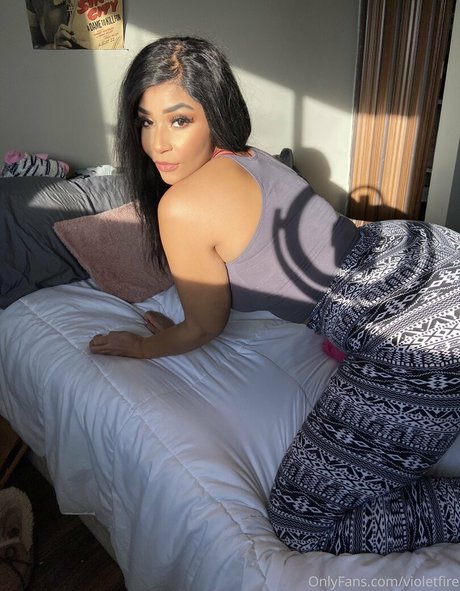 violetfire erotic model image