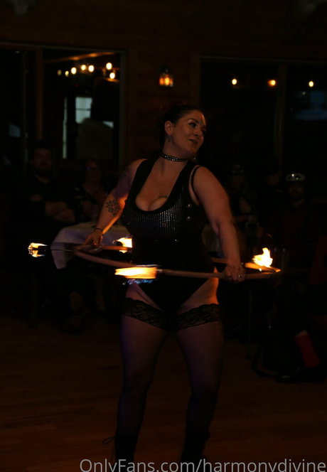 dark skin onlyfans hot image