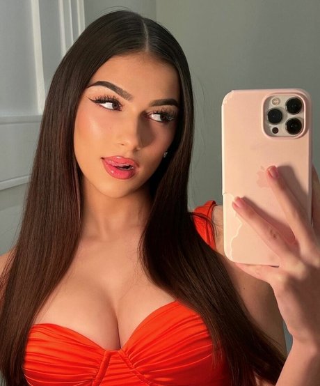 Julia Merekoulias free pornstar photo