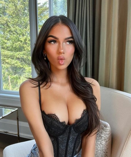 Julia Merekoulias art pornstar image