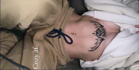 moonstreuxx nudes actress image